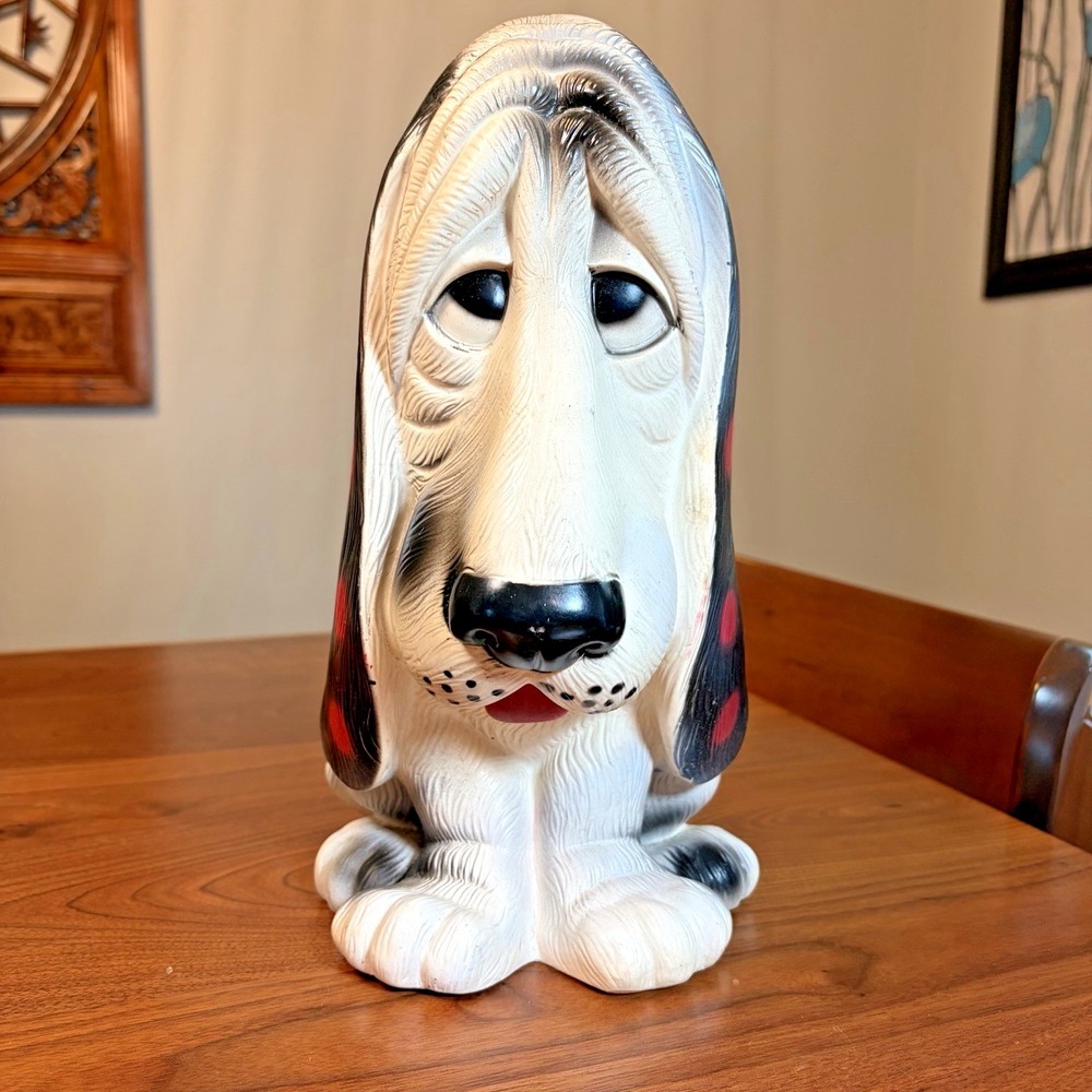Vintage 1971 NY Vinyl Corp Black Red White Sad Basset Hound Coin Bank 13" RARE
